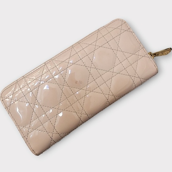 Lady Dior Cannage Large Patent Leather Zip-Around Wallet, lavender - Picture 3 of 16